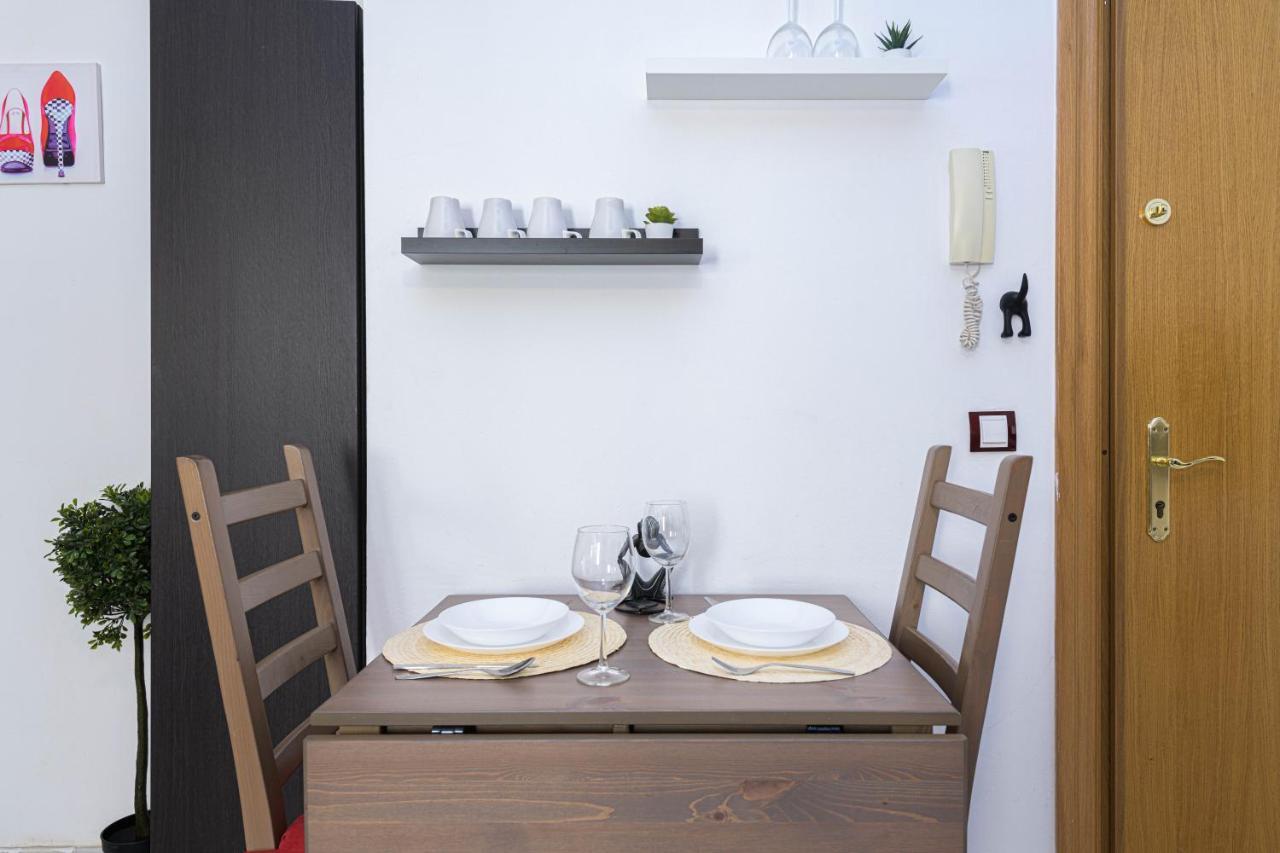 Wintowinrentals Coqueto Apartamento En El Centro De Málaga Dış mekan fotoğraf